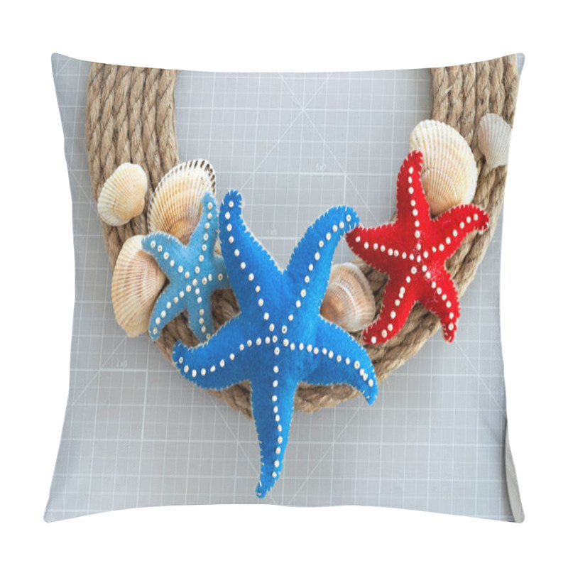 Personality  DIY Instruction. Step By Step Tutorial. Making Summer Decor - Wreath Of Rope With Sea Stars Made Of Felt. Craft Tools And Supplies. Step 7 - Final. Pillow Covers