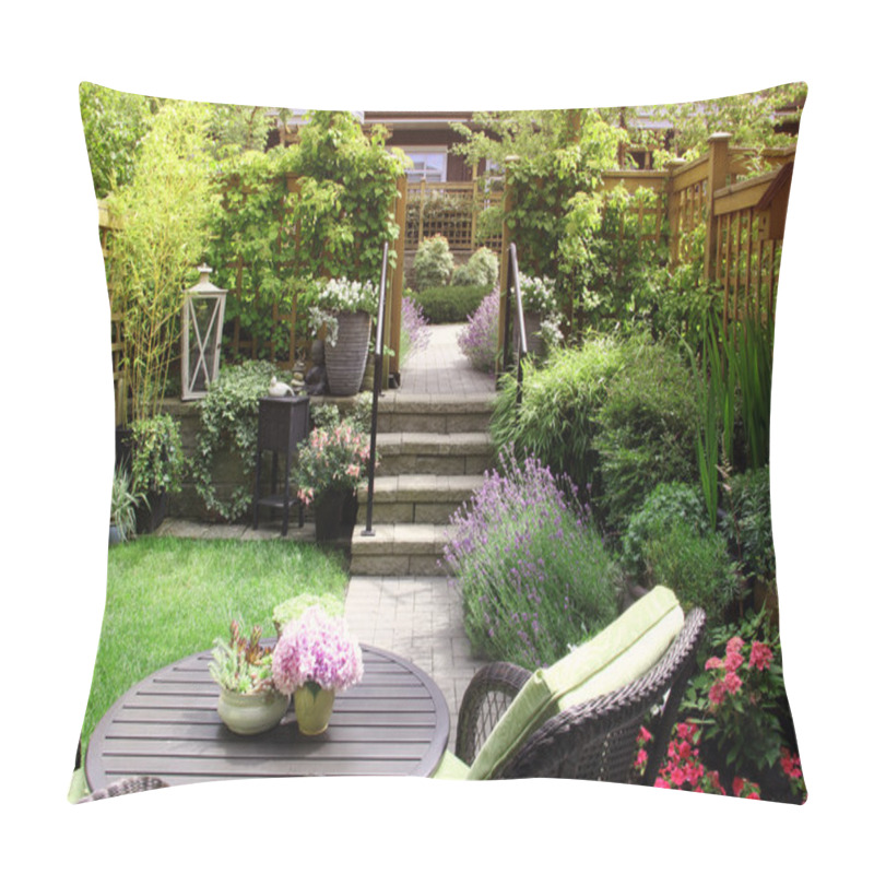 Personality  Small Townhouse Garden Pillow Covers