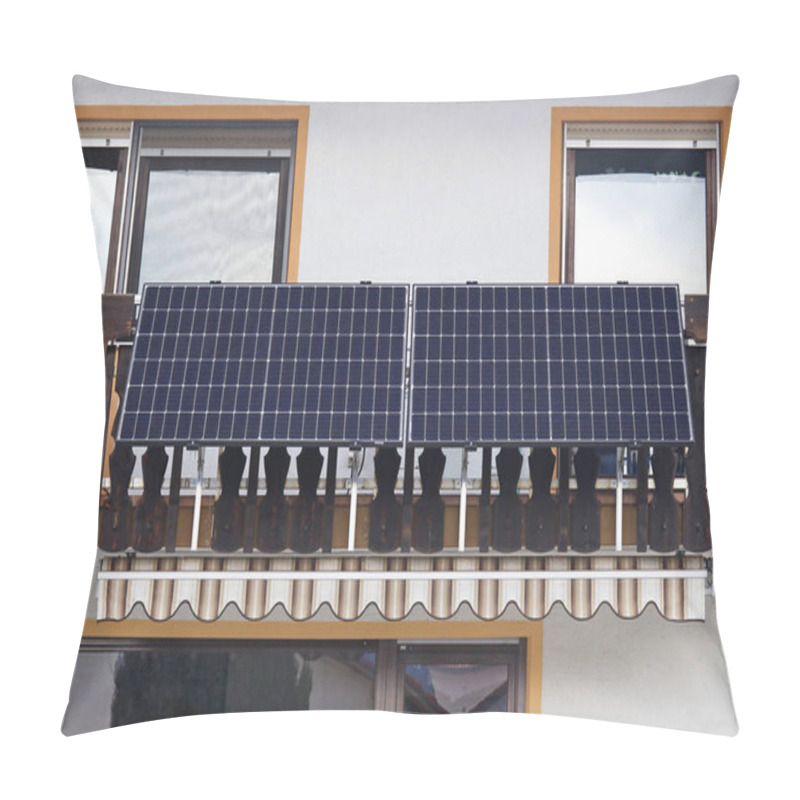 Personality  A Balcony Power Plant Is Also Suitable For Older Houses Pillow Covers