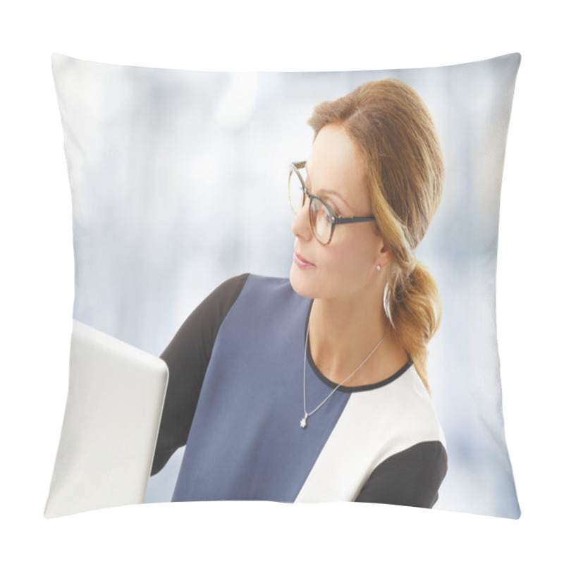 Personality  Businesswoman Sitting In Front Of Laptop Pillow Covers