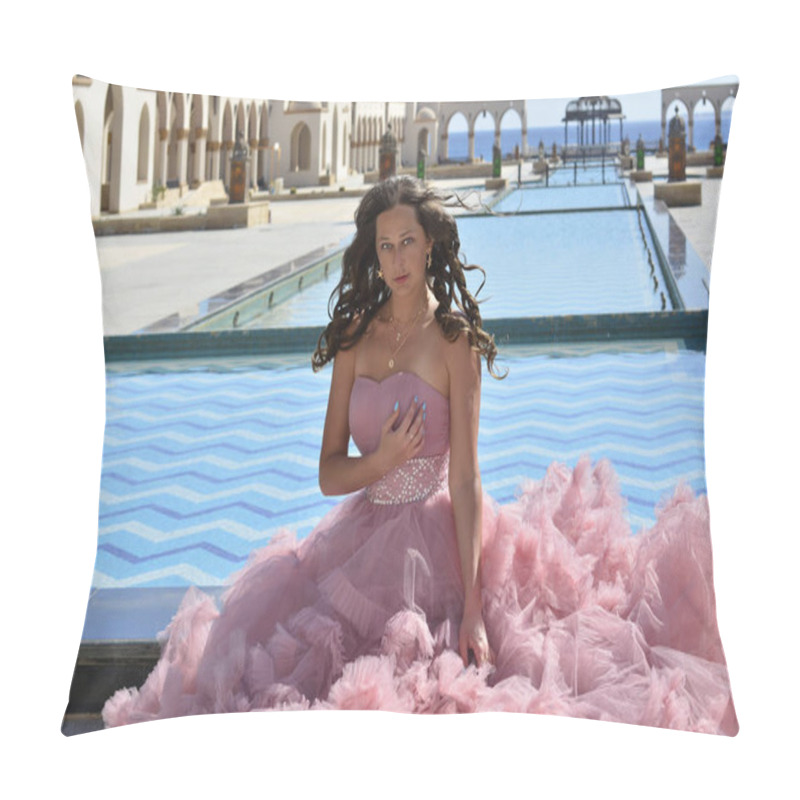 Personality  Gorgeous Princess In A Wedding Dress Pillow Covers