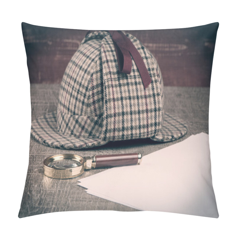 Personality  Sherlock Hat And Magnifying Glass Pillow Covers