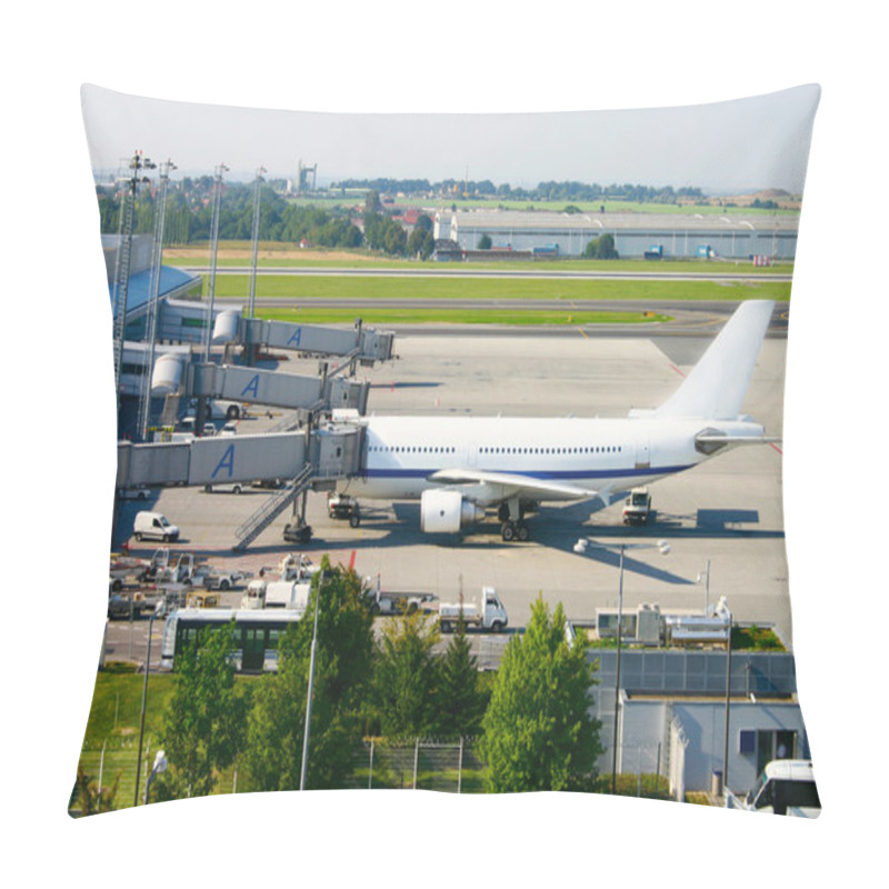 Personality  Airplane At The Gate Pillow Covers