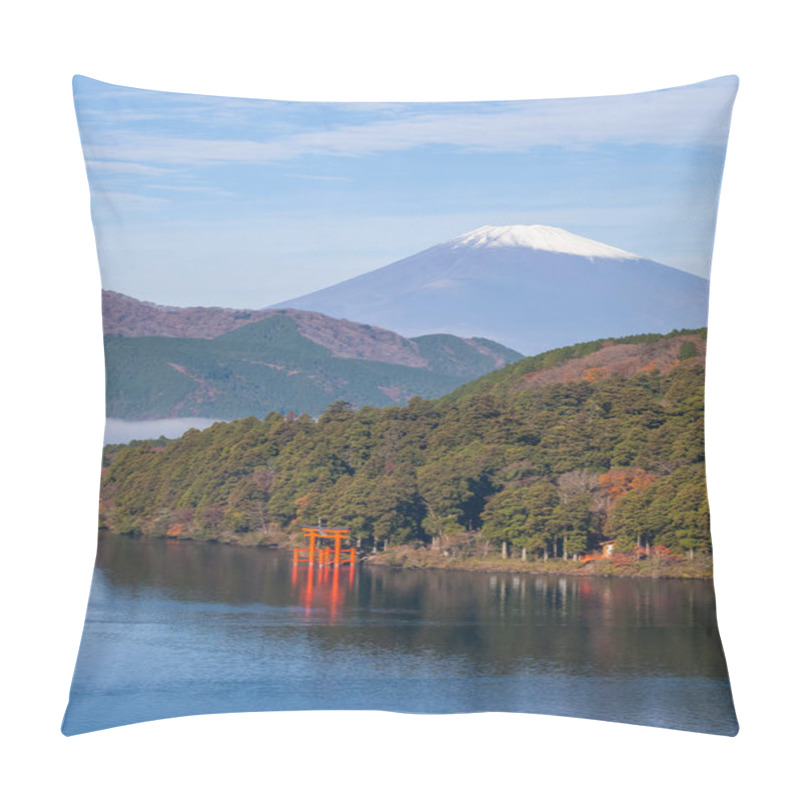 Personality  Beautiful Lake Ashi Pillow Covers