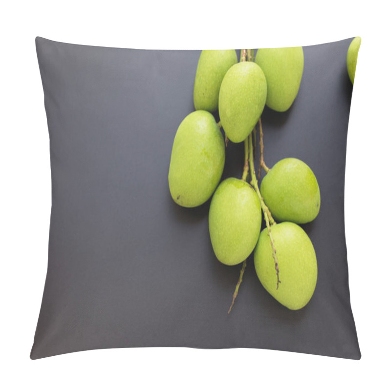 Personality  Whole Small Wild Green Mangoes On Dark Background Pillow Covers