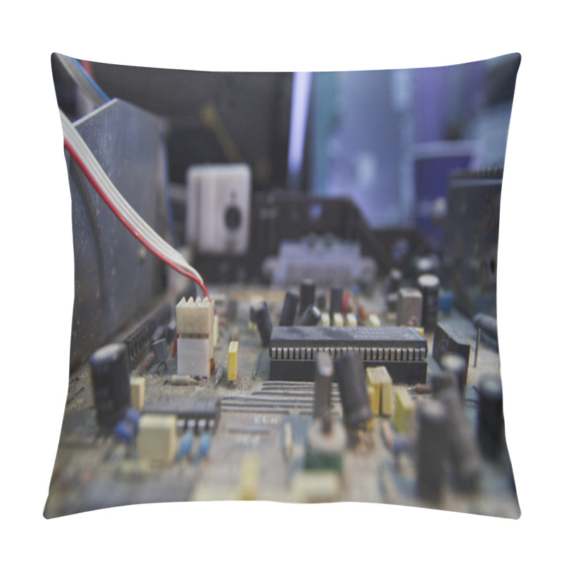 Personality  Inside Old Dusty Electronics With Chip Integral Pillow Covers