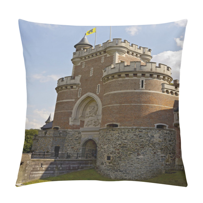 Personality  Gaasbeek Castle Main Entrance Pillow Covers