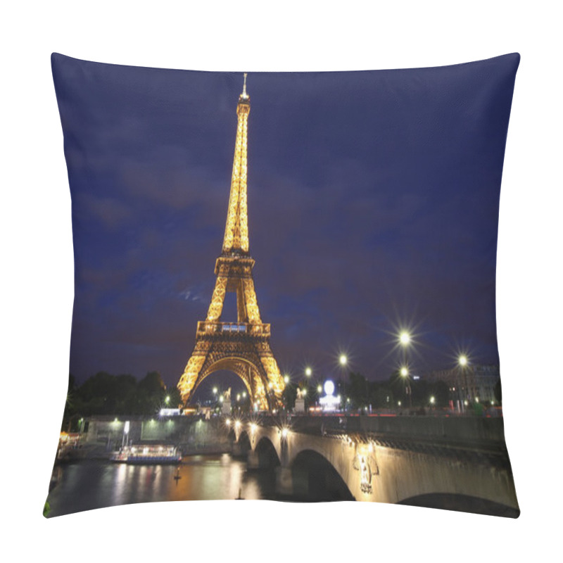 Personality  Beautiful Night View Of Eiffel Tower In Paris, France Pillow Covers