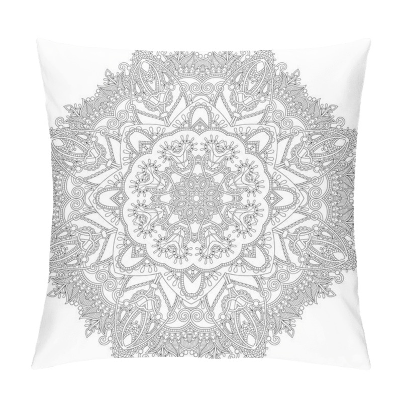 Personality  Circle Lace Ornament, Round Ornamental Geometric Doily Pattern Pillow Covers