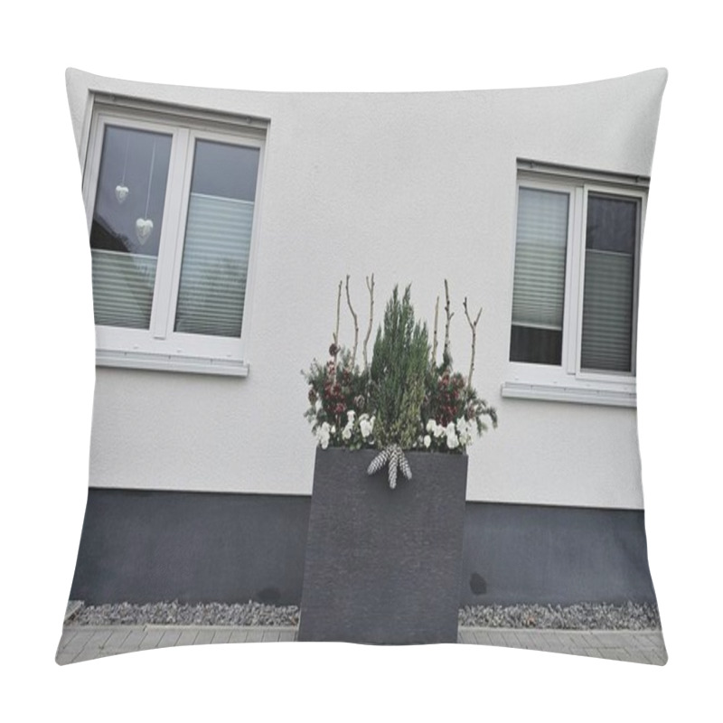 Personality  Winter Holiday Decoration With Natural Elements In A Planter Pillow Covers