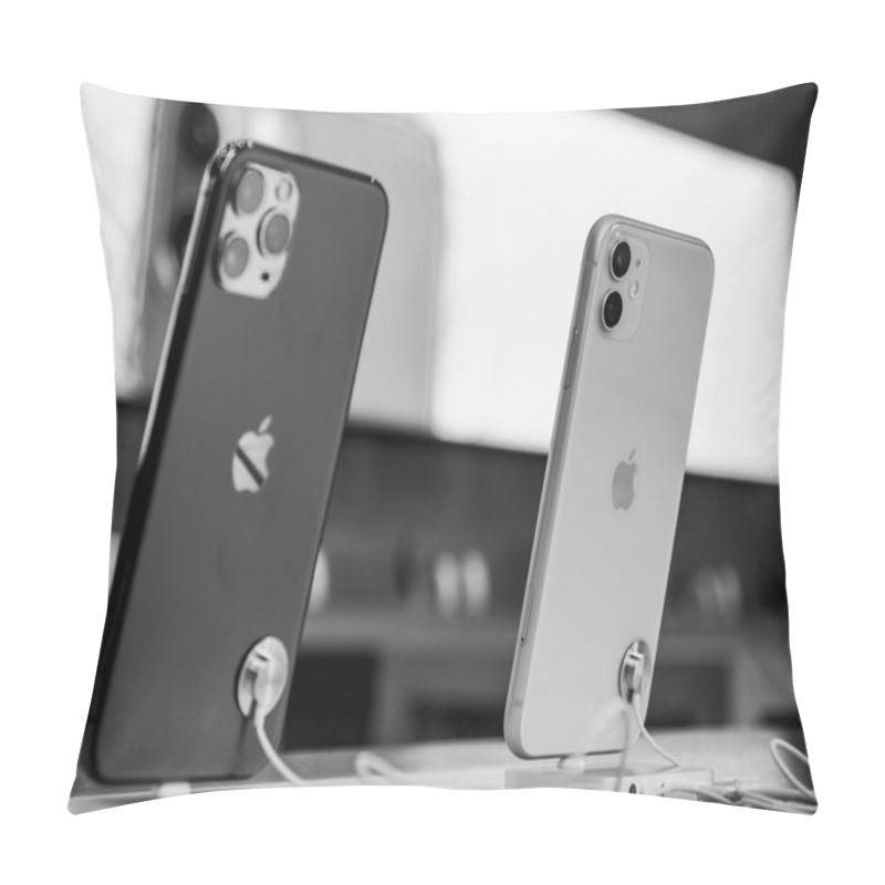 Personality  Apple Computers IPhone 11, 11 Pro And Pro Max Goes On Sale Pillow Covers