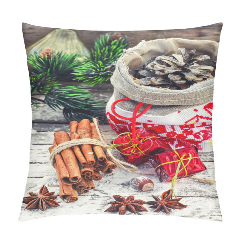 Personality  Christmas Bag With Pine Cones Pillow Covers