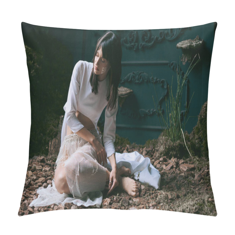 Personality  A Woman Sits, Looking Sad, Dressed Beautifully. Pillow Covers