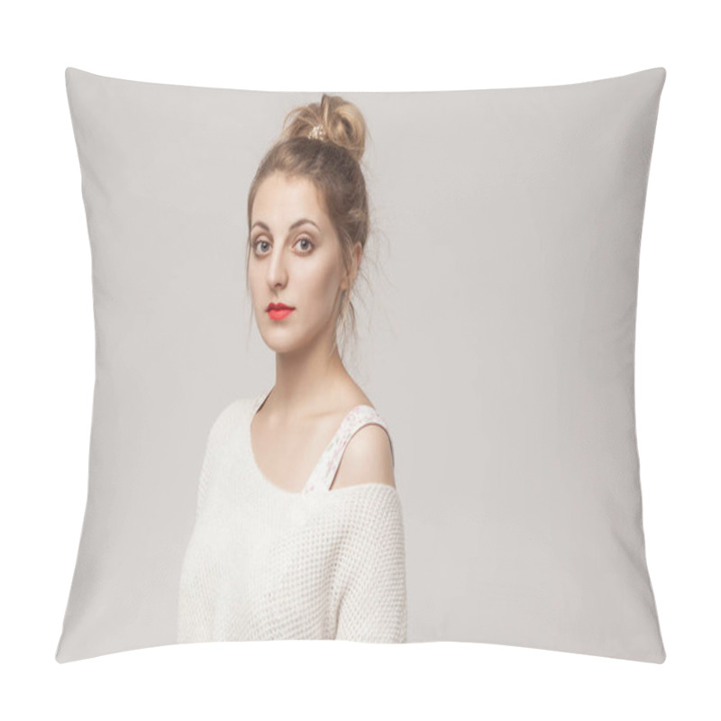 Personality  Portrait Of Cute Georgian Woman, Looking At Camera With Relax Face. Studio Shot, Gray Background Pillow Covers