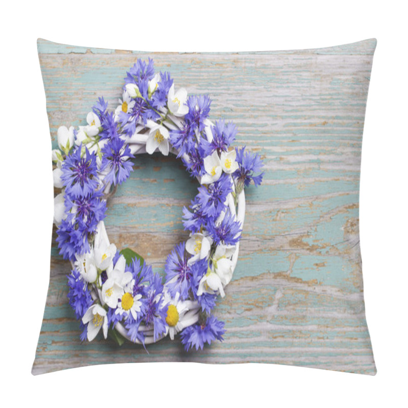 Personality  Wicker Wreath Decorated With Cornflowers, Chamomiles And Jasmine Pillow Covers