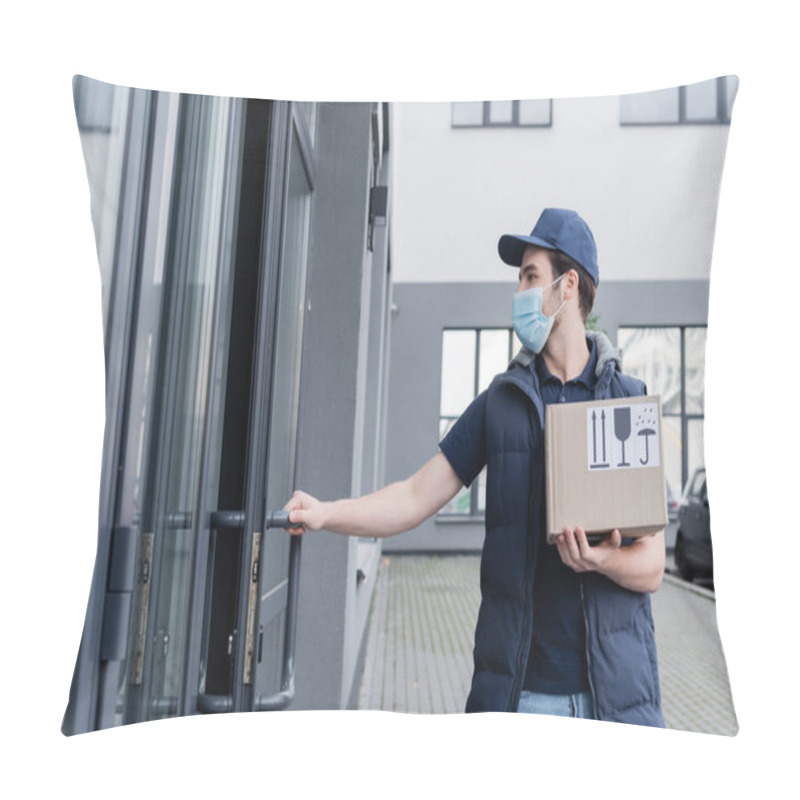 Personality  Delivery Man In Uniform And Protective Mask Holding Carton Box And Opening Door Of Building Outdoors  Pillow Covers