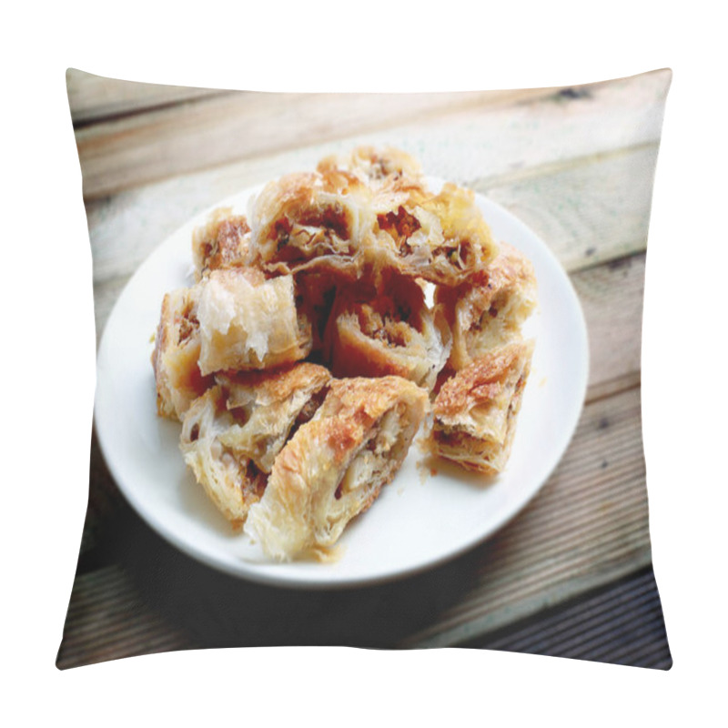 Personality  Arm Borek And Tea Pillow Covers