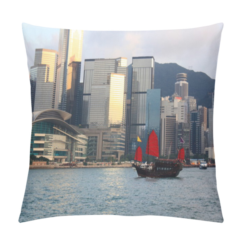 Personality  Traditional Chinese Junkboat In Hong Kong Pillow Covers