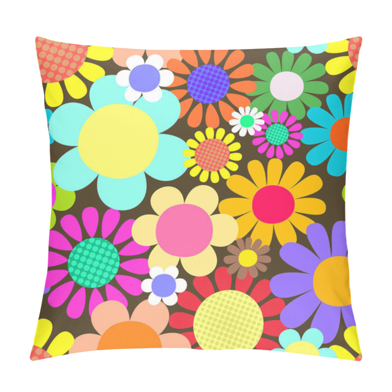 Personality  A Bright And Bold Floral Daisy Flower Pattern, Designed In A Retro Sixties Art Style. Pillow Covers