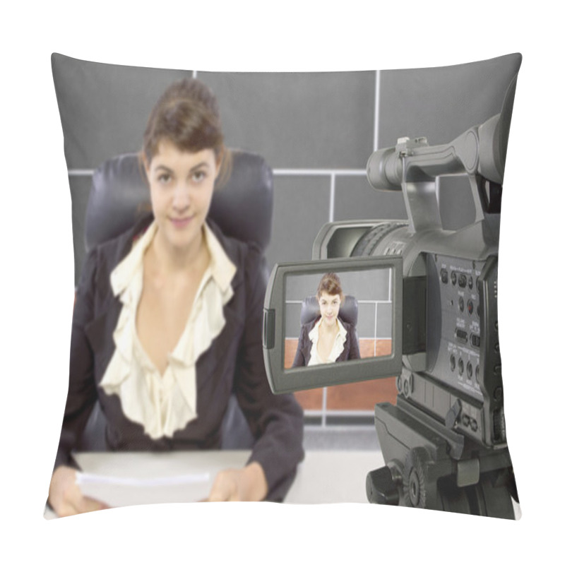 Personality  Female Reporter In News Room Pillow Covers