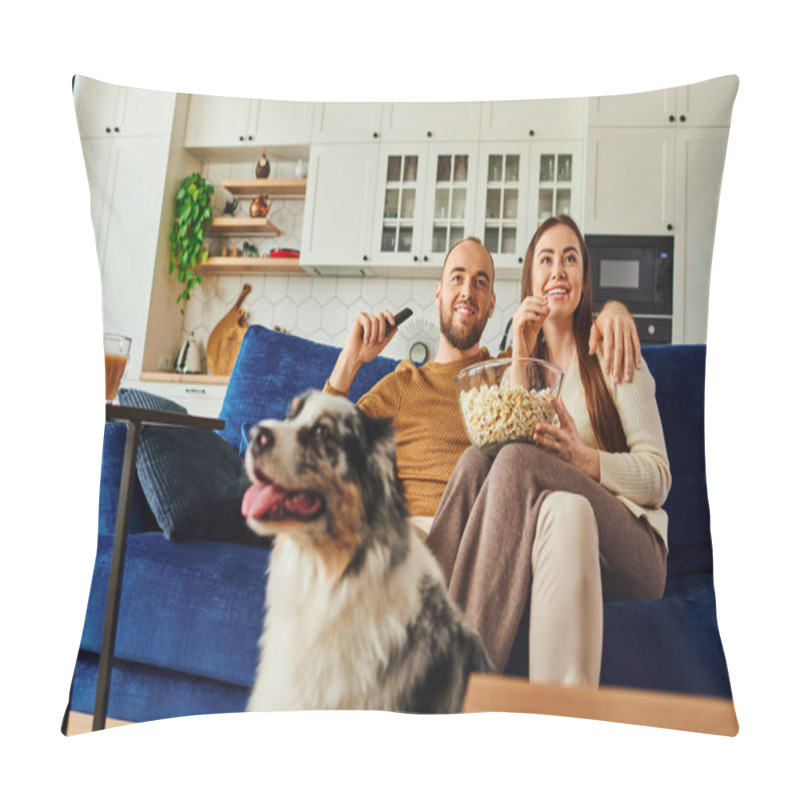 Personality  Smiling Couple With Remote Controller And Popcorn Sitting Near Blurred Border Collie At Home Pillow Covers