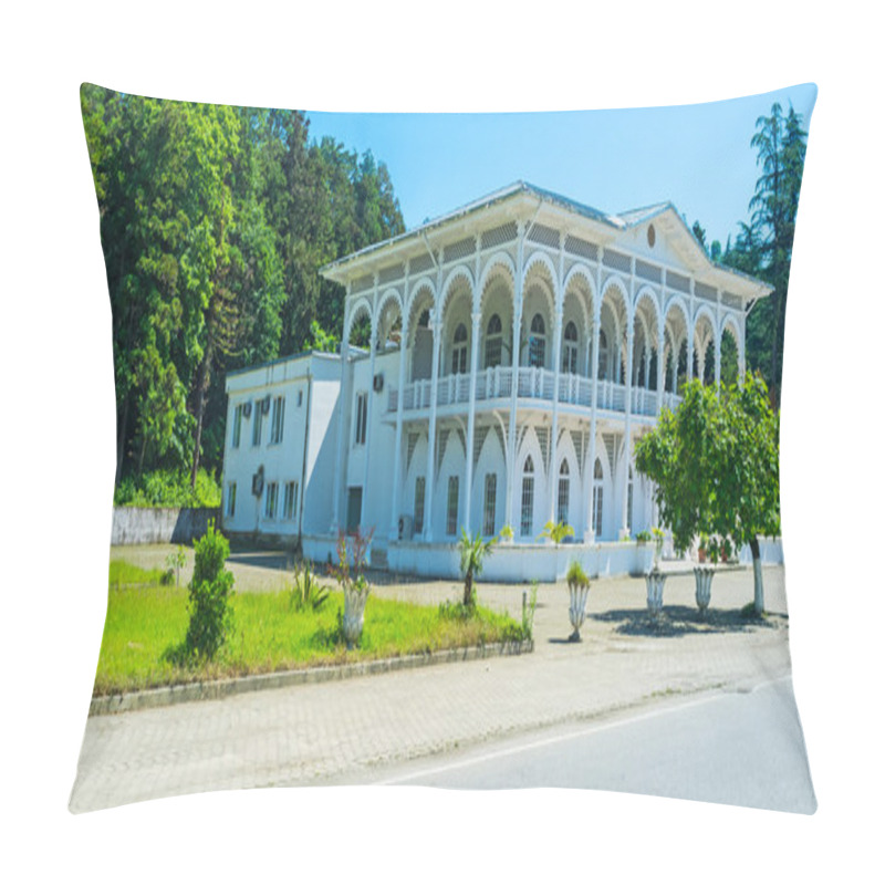 Personality  The Wooden Mansion Pillow Covers