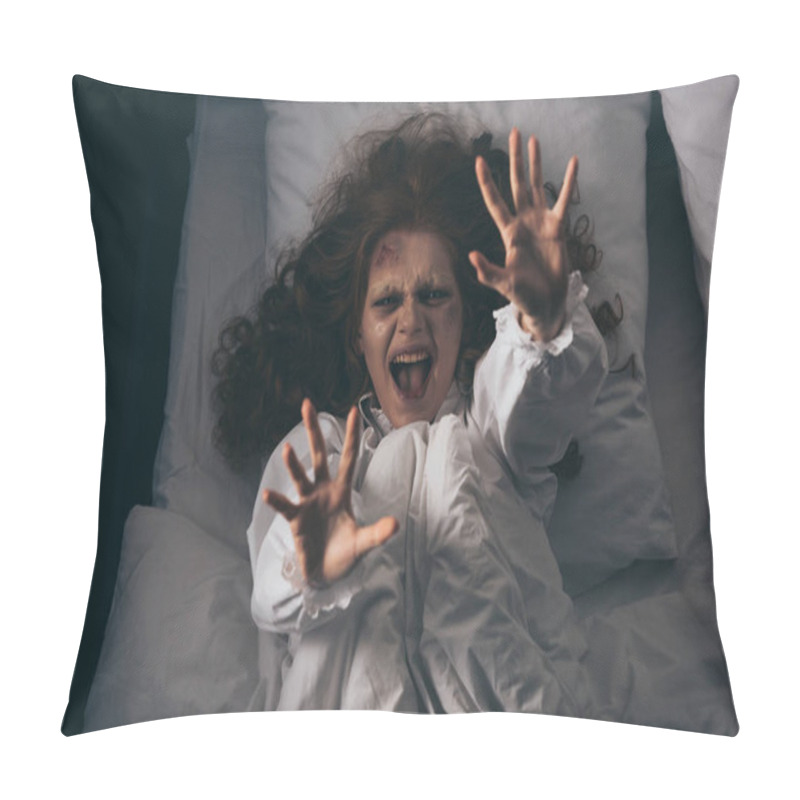 Personality  Top View Of Obsessed Girl In Nightgown Yelling And Gesturing In Bed Pillow Covers