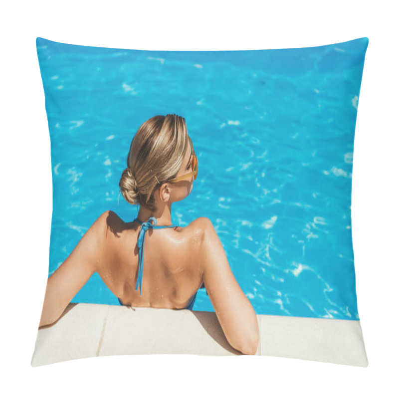 Personality  Back View Of Girl In Swimsuit And Yellow Sunglasses Relaxing In Swimming Pool Pillow Covers