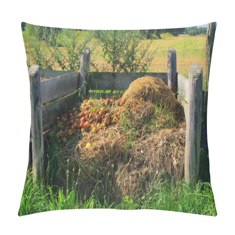 Personality  Komposthaufen - Compost Pile 05 Pillow Covers