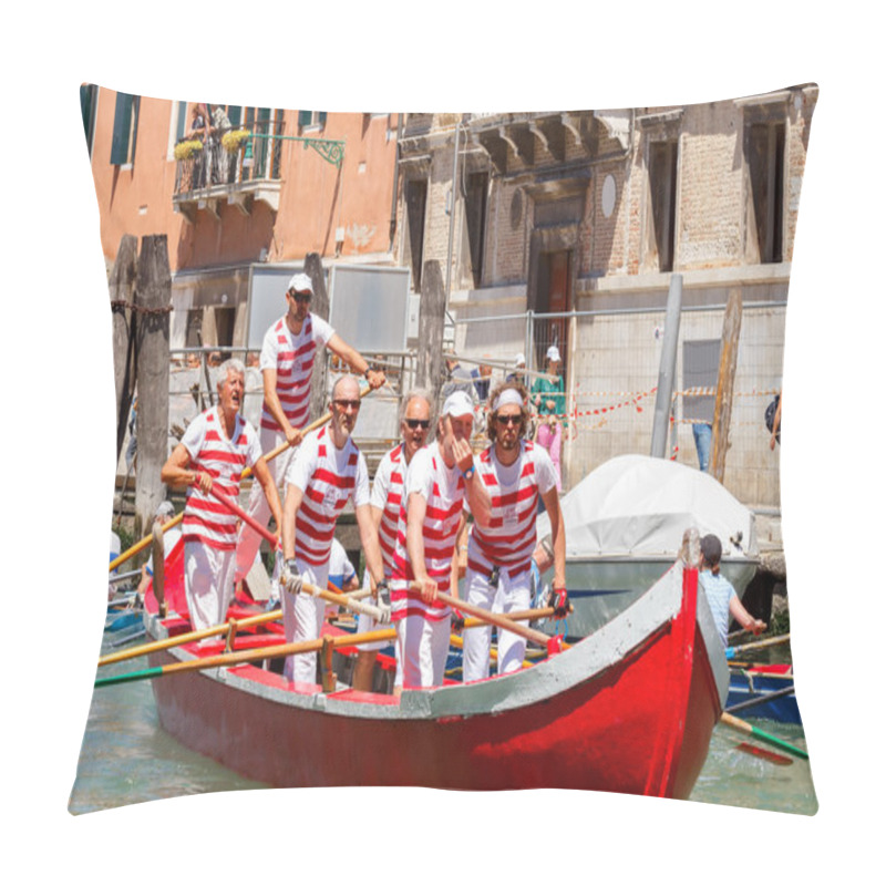 Personality  Italy. Venice. Vogalonga Regatta. Pillow Covers