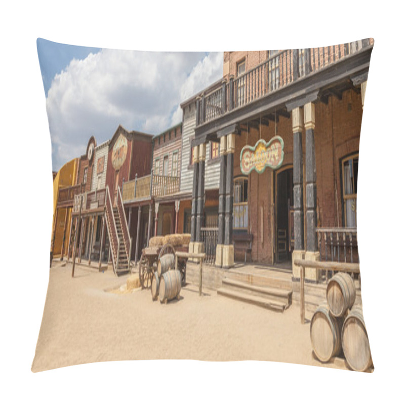 Personality  Far West Pillow Covers