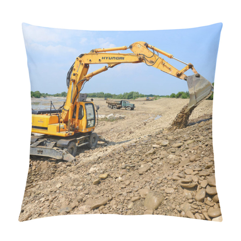 Personality  Kalush, Ukraine - July 2, 2015: On The Construction Of A Protective Dam Near The Town Of Kalush, Western Ukraine . Pillow Covers