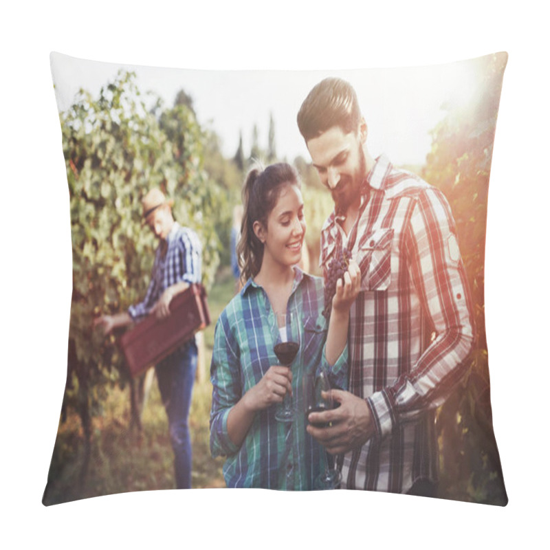 Personality  Winegrowers Harvesting Grapes In Vineyard Pillow Covers