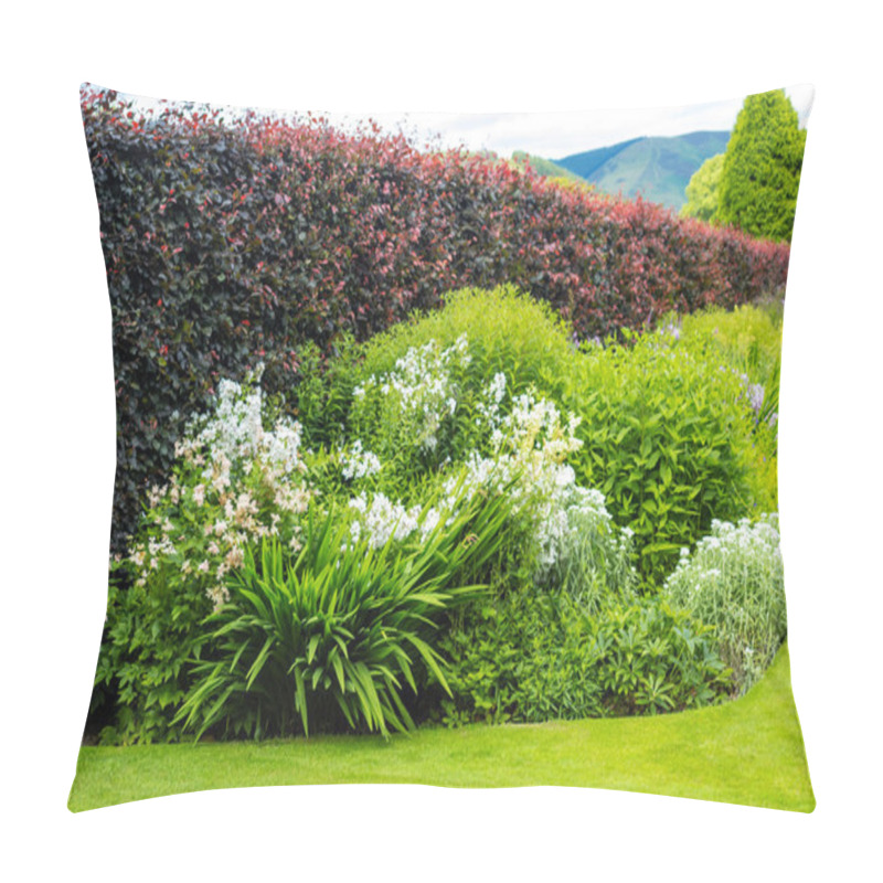 Personality  Beautiful Walled Garden, UK Pillow Covers