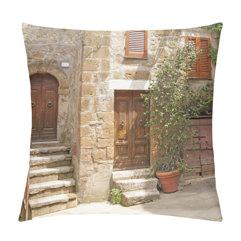 Personality  Italian Yard In Tuscan Village Pillow Covers