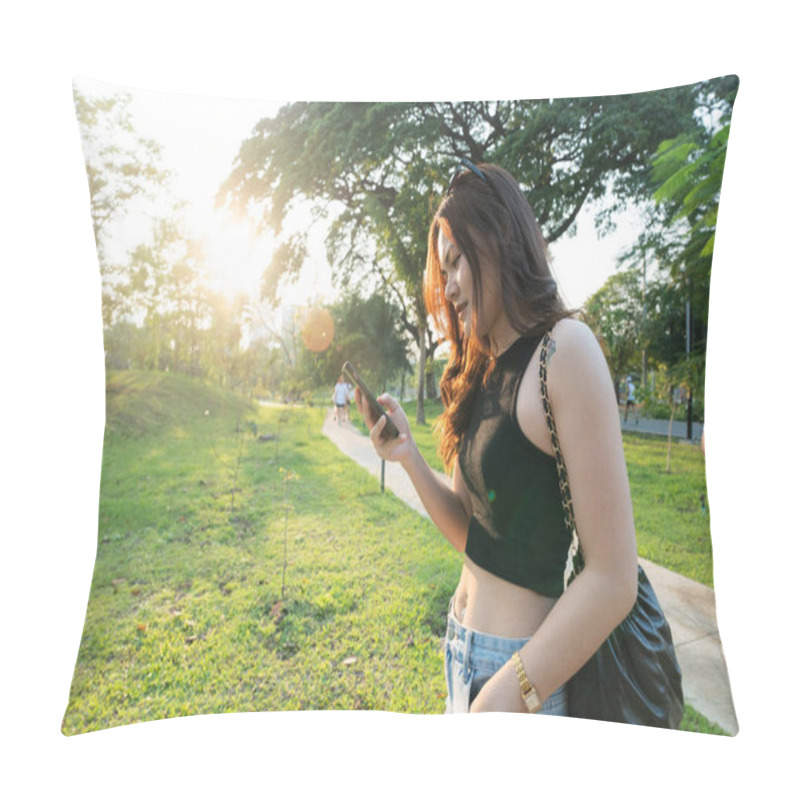 Personality  Business Casual Asian Woman Use Smartphone In City Park Sunset Light Online Business Communication Pillow Covers