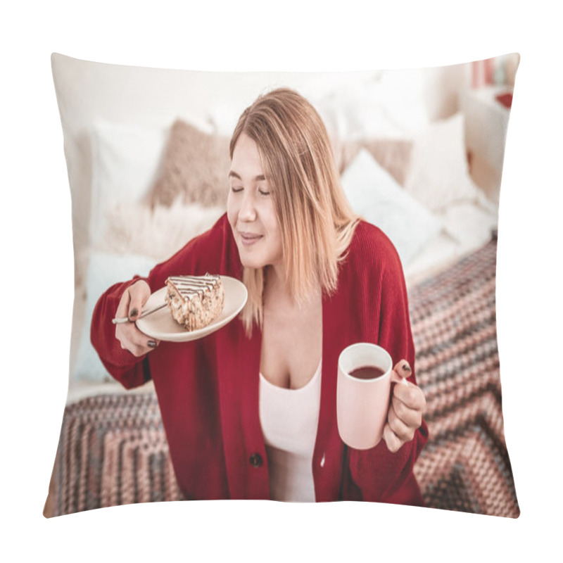 Personality  Long-haired Woman In Red Cardigan Being Happy With Sweet Cake Pillow Covers