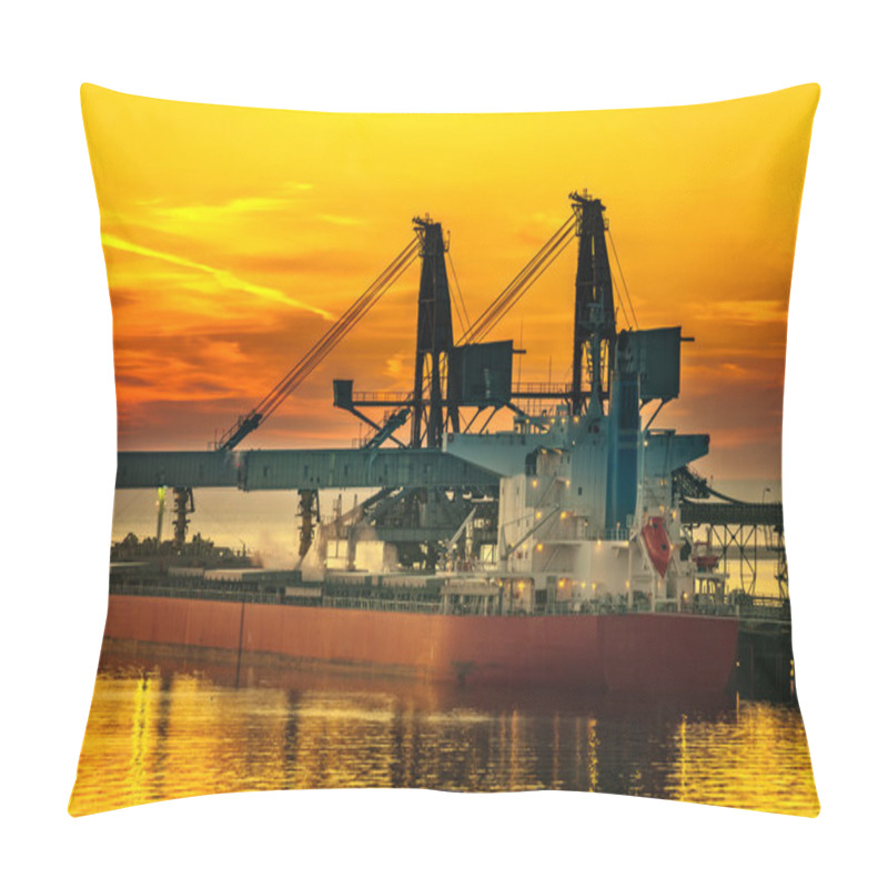 Personality  Ship Under Loading Pillow Covers