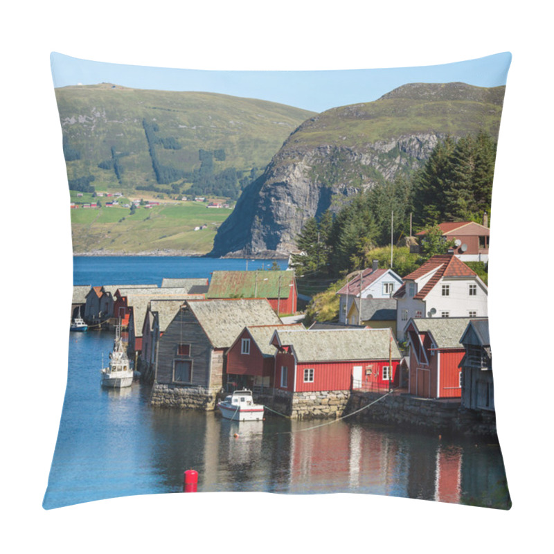 Personality  Huts In Norway Pillow Covers