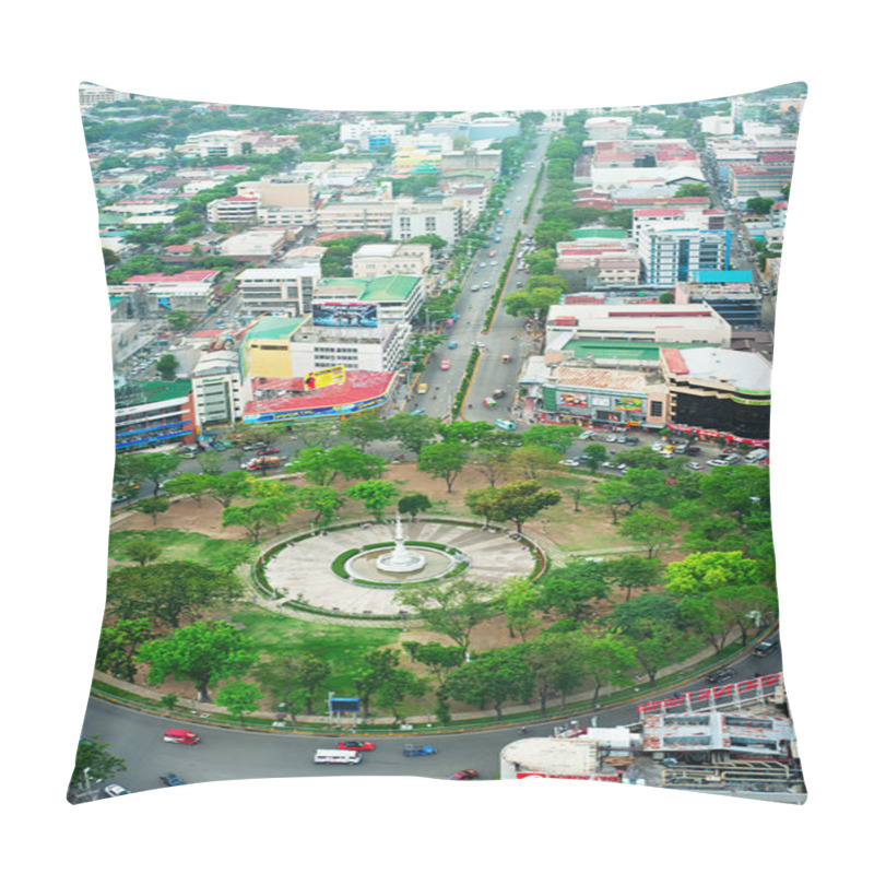 Personality  Fuente Osmena Circle Pillow Covers