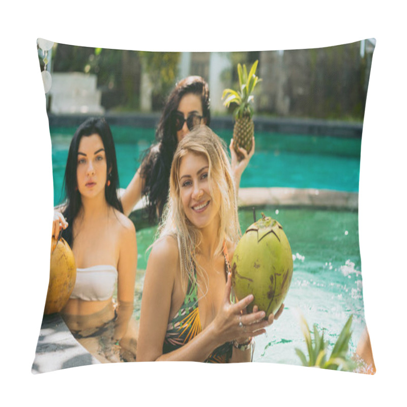 Personality  Beautiful Young Women In Swimwear Holding Tropical Fruits And Cocktails At Swimming Pool Pillow Covers