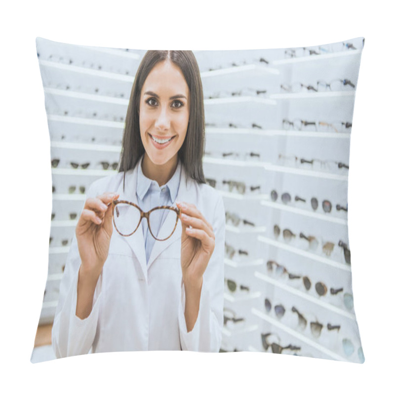 Personality  Professional Smiling Optometrist Holding Glasses In Ophthalmic Shop Pillow Covers