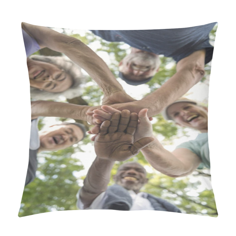 Personality  Senior Friends Shaking Hands Pillow Covers