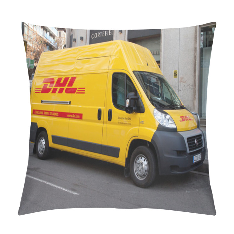 Personality  DHL Delivery Pillow Covers