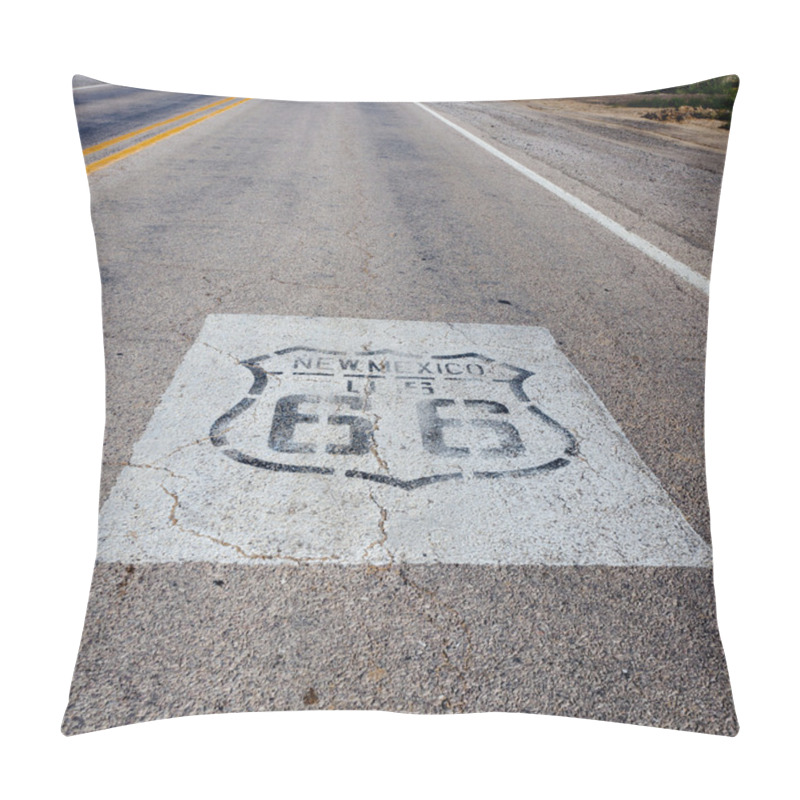 Personality  An Old, Nostalgic Sign On Historic Route 66 Pillow Covers