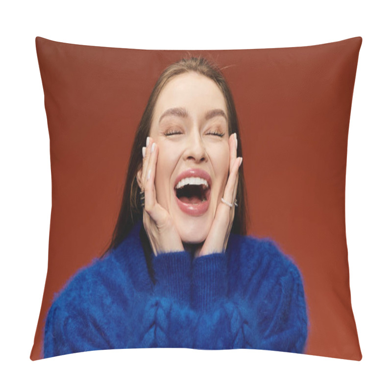 Personality  Woman With A Vibrant Smile Engages Joyfully, Showcasing Her Stylish Outfit And Positive Energy. Pillow Covers