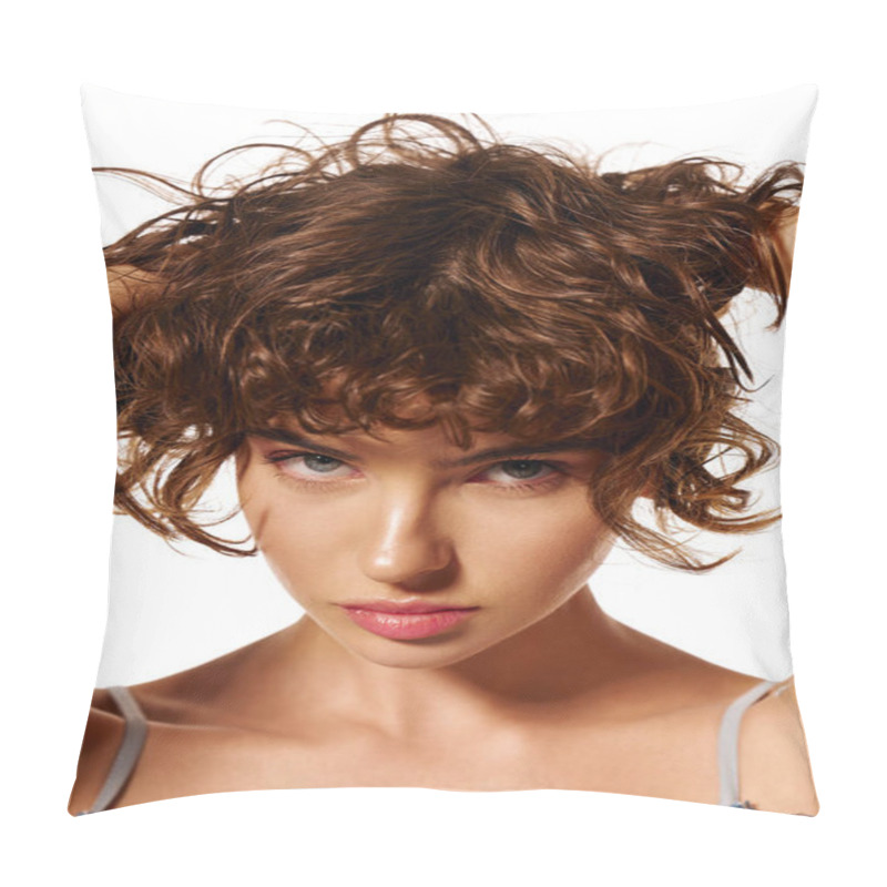 Personality  A Young Woman With Curly Hair Showcases Her Emotions While Engaging With The Camera In A Studio. Pillow Covers