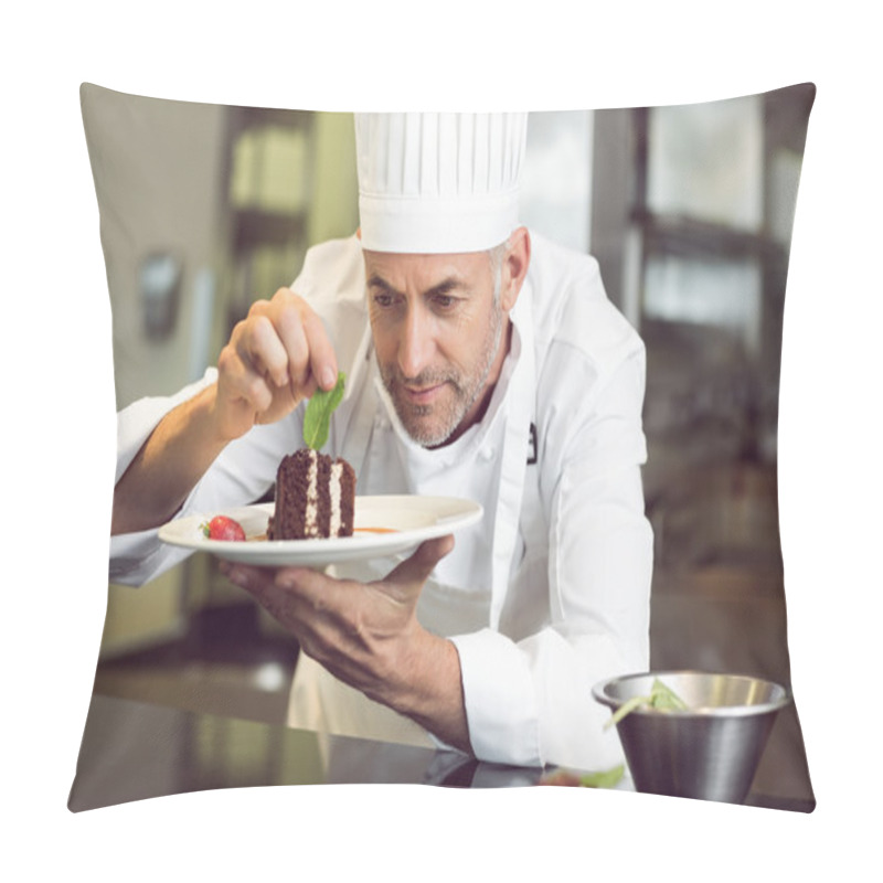 Personality  Concentrated Male Pastry Chef Decorating Dessert In Kitchen Pillow Covers