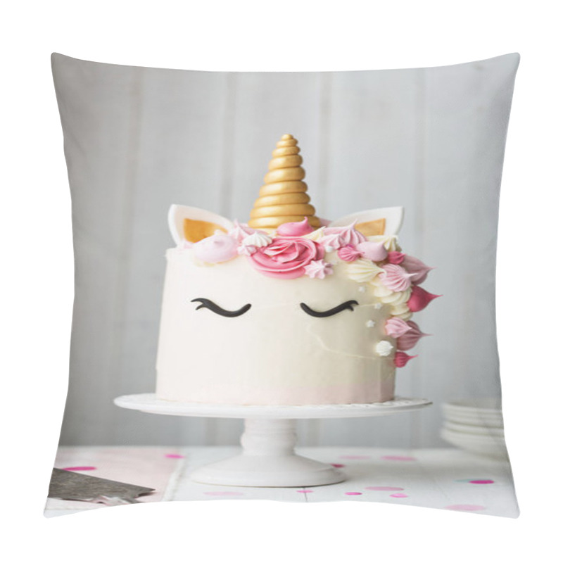 Personality  Unicorn Cake On A Stand Pillow Covers