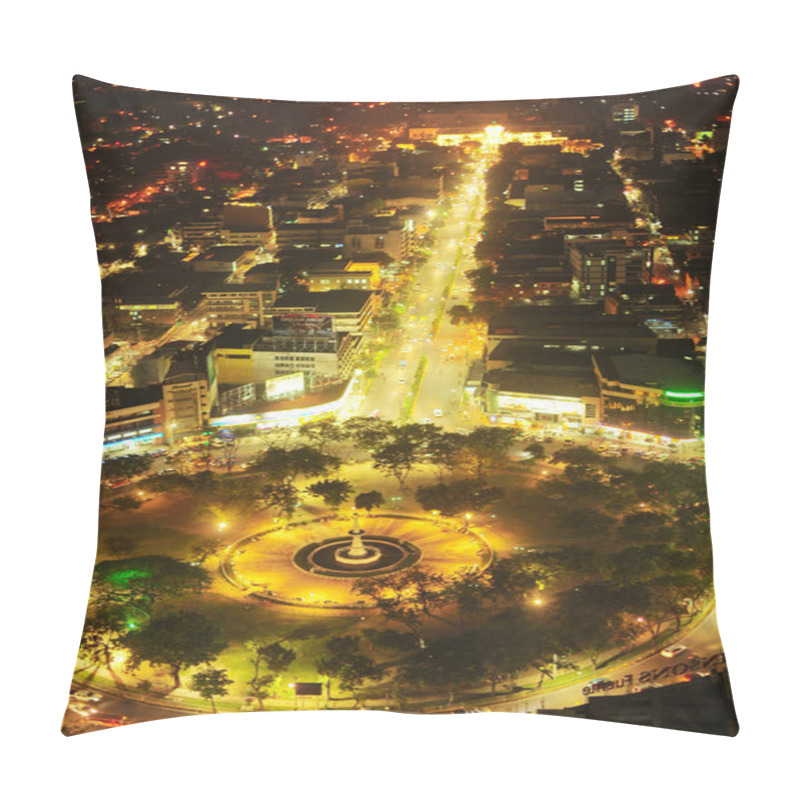 Personality  Fuente Osmena Circle At Night Pillow Covers